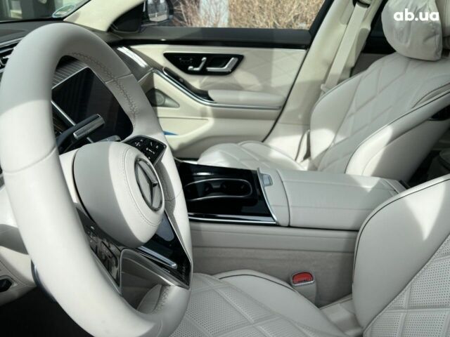 Мерседес Maybach S-Class, объемом двигателя 3.98 л и пробегом 13 тыс. км за 184539 $, фото 16 на Automoto.ua