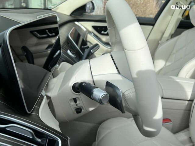 Мерседес Maybach S-Class, объемом двигателя 3.98 л и пробегом 13 тыс. км за 184539 $, фото 17 на Automoto.ua