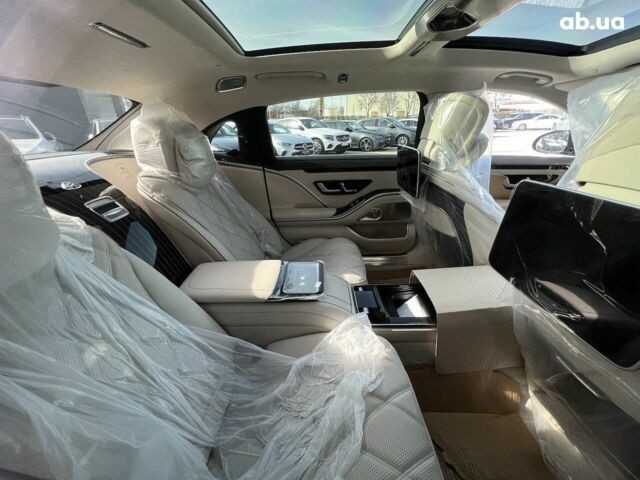 Мерседес Maybach S-Class, об'ємом двигуна 4 л та пробігом 5 тис. км за 200623 $, фото 35 на Automoto.ua