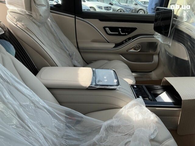 Мерседес Maybach S-Class, об'ємом двигуна 4 л та пробігом 5 тис. км за 200623 $, фото 42 на Automoto.ua