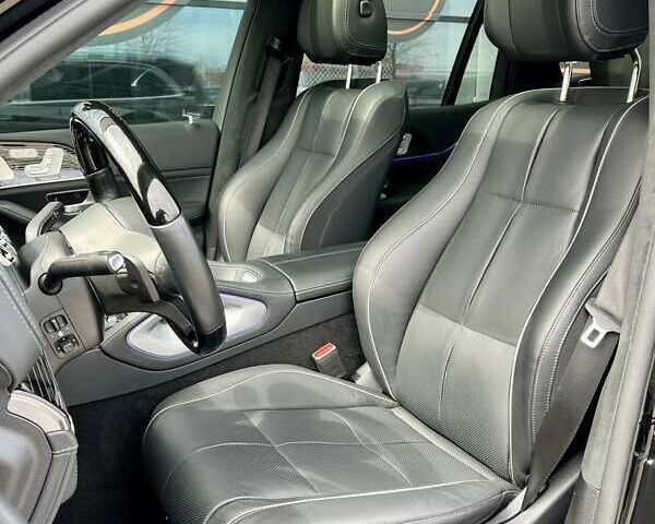 Мерседес Maybach S-Class, об'ємом двигуна 2.3 л та пробігом 50 тис. км за 149999 $, фото 27 на Automoto.ua
