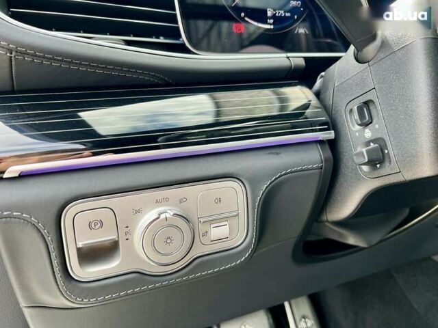 Мерседес Maybach S-Class, об'ємом двигуна 2.3 л та пробігом 50 тис. км за 149999 $, фото 29 на Automoto.ua