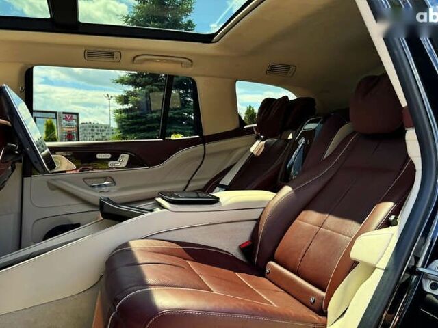 Мерседес Maybach S-Class, объемом двигателя 14.86 л и пробегом 90 тыс. км за 164900 $, фото 12 на Automoto.ua