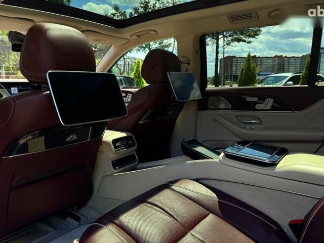 Мерседес Maybach S-Class, объемом двигателя 14.86 л и пробегом 90 тыс. км за 164900 $, фото 13 на Automoto.ua