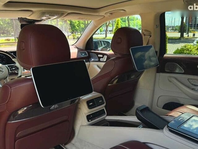 Мерседес Maybach S-Class, объемом двигателя 14.86 л и пробегом 90 тыс. км за 164900 $, фото 18 на Automoto.ua