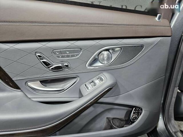 Мерседес Maybach S-Class, об'ємом двигуна 4.7 л та пробігом 163 тис. км за 89999 $, фото 10 на Automoto.ua