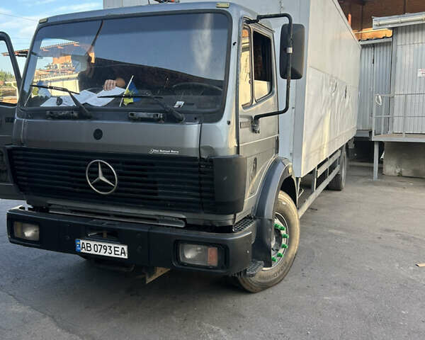 Мерседес MK-Series 1993 в Виннице на Automoto.ua Серый Мерседес MK-Series, объемом двигателя 10.96 л и пробегом 500 тыс. км за 8000 $, фото 2 на Automoto.ua