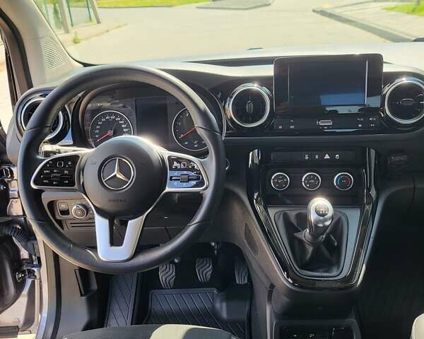 Сірий Мерседес T-Class, об'ємом двигуна 1.46 л та пробігом 23 тис. км за 31500 $, фото 5 на Automoto.ua