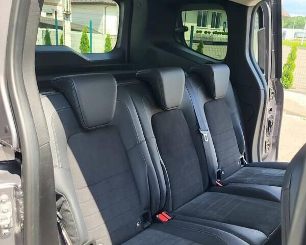 Сірий Мерседес T-Class, об'ємом двигуна 1.46 л та пробігом 23 тис. км за 31500 $, фото 6 на Automoto.ua