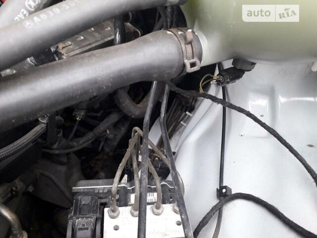 Белый Мерседес Vito 110, объемом двигателя 2.2 л и пробегом 270 тыс. км за 12600 $, фото 39 на Automoto.ua