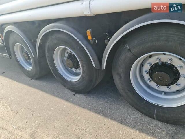 Мерцерон М-343 SМ 1999 в Виннице на Automoto.ua Серый Мерцерон М-343 SМ, объемом двигателя 0 л и пробегом 199 тыс. км за 33835 $, фото 35 на Automoto.ua