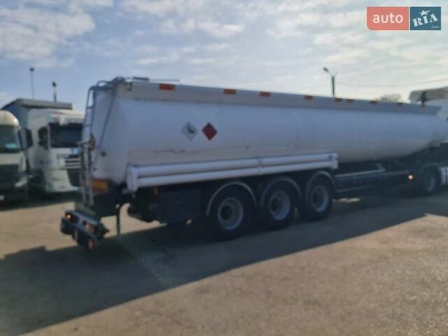 Мерцерон М-343 SМ 1999 в Виннице на Automoto.ua Серый Мерцерон М-343 SМ, объемом двигателя 0 л и пробегом 199 тыс. км за 33835 $, фото 18 на Automoto.ua