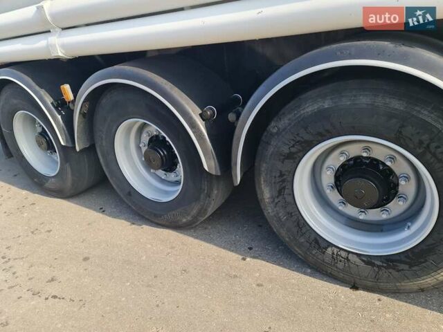 Мерцерон М-343 SМ 1999 в Виннице на Automoto.ua Серый Мерцерон М-343 SМ, объемом двигателя 0 л и пробегом 199 тыс. км за 33835 $, фото 26 на Automoto.ua