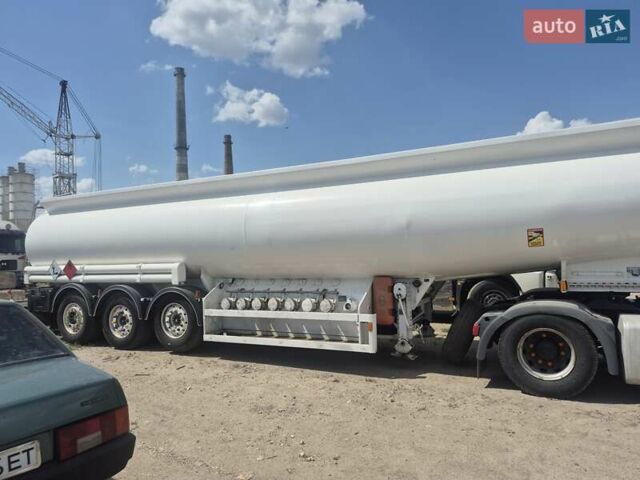 Мерцерон М 343RDP0 2001 в Кропивницком (Кировограде) на Automoto.ua Белый Мерцерон М 343RDP0, объемом двигателя 0 л и пробегом 300 тыс. км за 23000 $, фото 2 на Automoto.ua