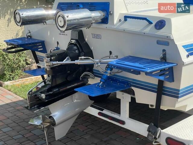 Меркруизер Магнум, объемом двигателя 9.5 л и пробегом 10 тыс. км за 120000 $, фото 4 на Automoto.ua