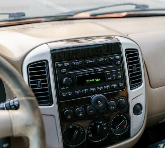 Красный Меркури Маринер, объемом двигателя 3 л и пробегом 264 тыс. км за 6500 $, фото 17 на Automoto.ua