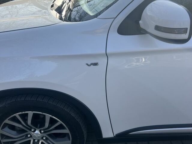 Білий Міцубісі 3000 ГТ, об'ємом двигуна 3 л та пробігом 156 тис. км за 16500 $, фото 5 на Automoto.ua