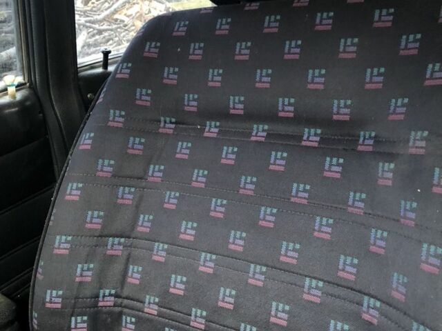 Черный Мицубиси 3000 ГТ, объемом двигателя 1.5 л и пробегом 100 тыс. км за 592 $, фото 6 на Automoto.ua