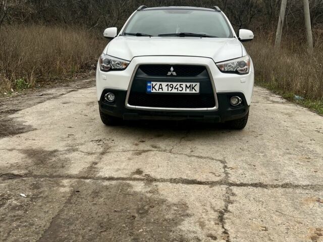 Білий Міцубісі АСХ, об'ємом двигуна 2 л та пробігом 220 тис. км за 10900 $, фото 3 на Automoto.ua