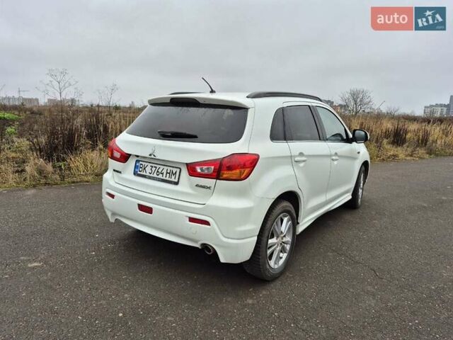Білий Міцубісі АСХ, об'ємом двигуна 1.8 л та пробігом 312 тис. км за 10500 $, фото 3 на Automoto.ua