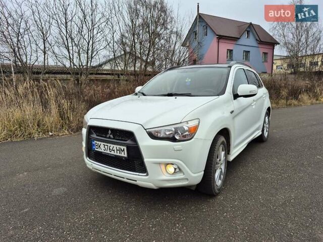 Білий Міцубісі АСХ, об'ємом двигуна 1.8 л та пробігом 312 тис. км за 10500 $, фото 1 на Automoto.ua