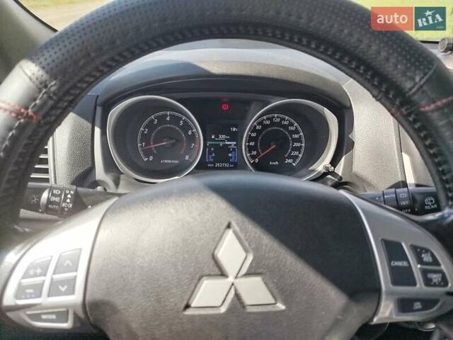 Белый Мицубиси АСХ, объемом двигателя 1.59 л и пробегом 252 тыс. км за 9500 $, фото 13 на Automoto.ua