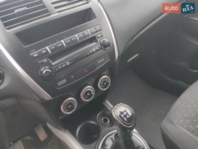 Білий Міцубісі АСХ, об'ємом двигуна 2 л та пробігом 233 тис. км за 8850 $, фото 16 на Automoto.ua