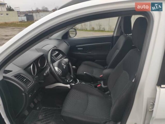 Білий Міцубісі АСХ, об'ємом двигуна 2 л та пробігом 233 тис. км за 8850 $, фото 11 на Automoto.ua