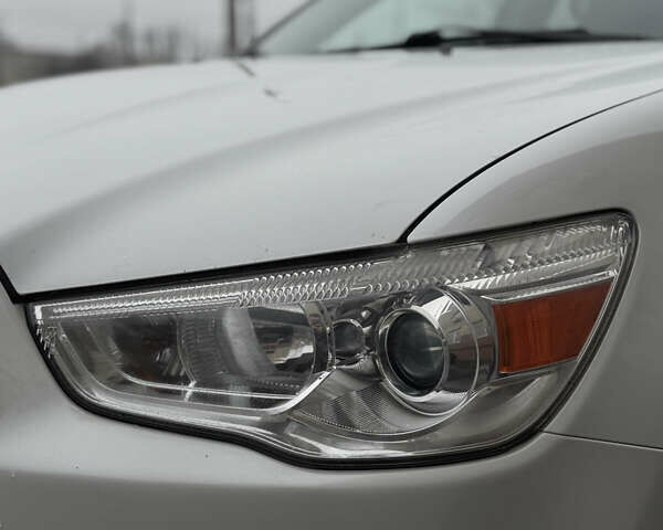 Белый Мицубиси АСХ, объемом двигателя 1.8 л и пробегом 207 тыс. км за 8700 $, фото 10 на Automoto.ua