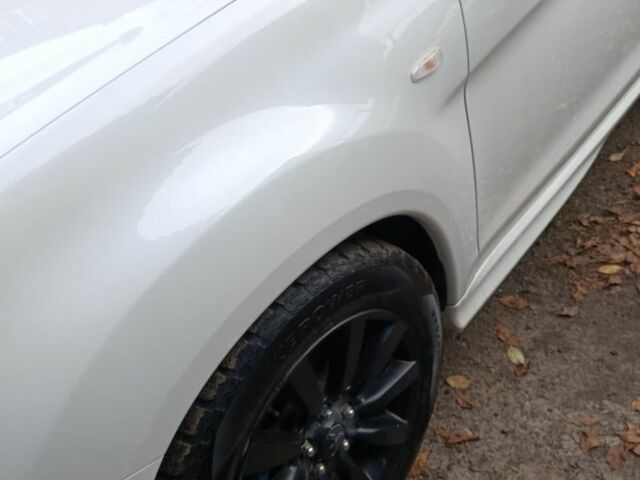 Белый Мицубиси АСХ, объемом двигателя 2 л и пробегом 171 тыс. км за 11539 $, фото 11 на Automoto.ua