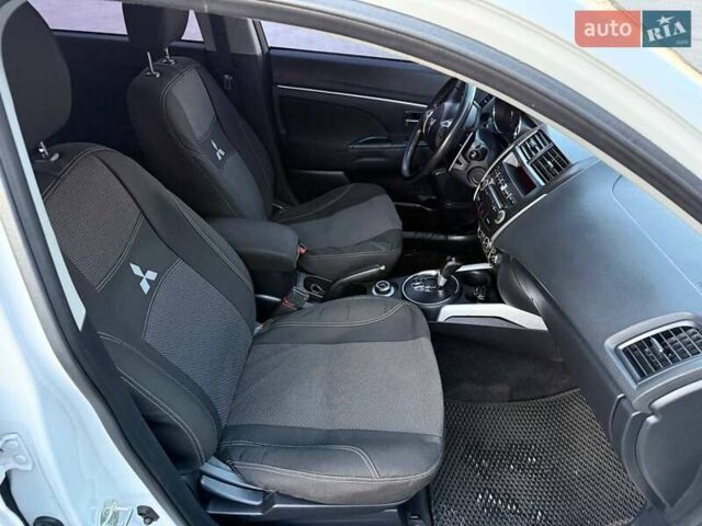 Белый Мицубиси АСХ, объемом двигателя 2 л и пробегом 190 тыс. км за 9499 $, фото 24 на Automoto.ua