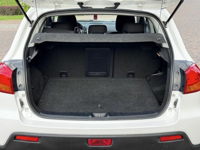 Белый Мицубиси АСХ, объемом двигателя 1.8 л и пробегом 206 тыс. км за 8800 $, фото 17 на Automoto.ua