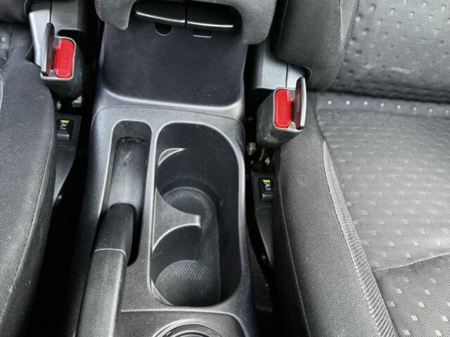 Белый Мицубиси АСХ, объемом двигателя 1.8 л и пробегом 206 тыс. км за 8800 $, фото 12 на Automoto.ua