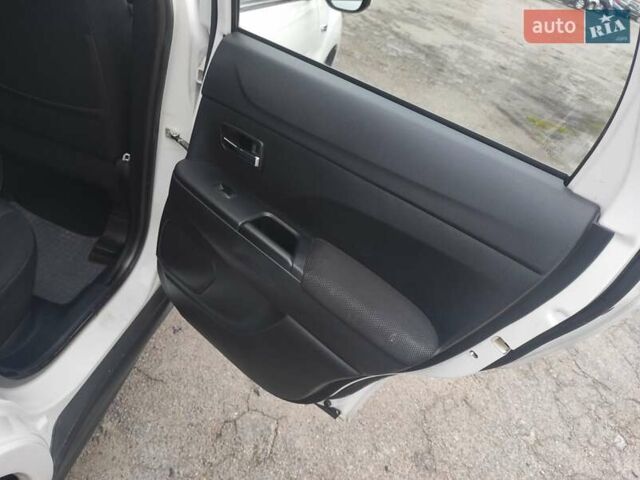 Білий Міцубісі АСХ, об'ємом двигуна 2 л та пробігом 233 тис. км за 8850 $, фото 25 на Automoto.ua