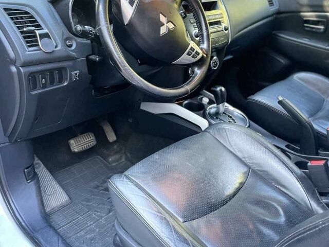 Білий Міцубісі АСХ, об'ємом двигуна 2 л та пробігом 170 тис. км за 9900 $, фото 18 на Automoto.ua