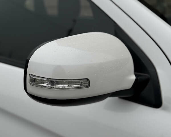 Белый Мицубиси АСХ, объемом двигателя 1.8 л и пробегом 207 тыс. км за 8700 $, фото 9 на Automoto.ua