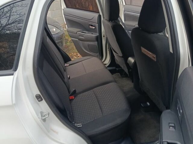 Белый Мицубиси АСХ, объемом двигателя 2 л и пробегом 171 тыс. км за 11539 $, фото 19 на Automoto.ua