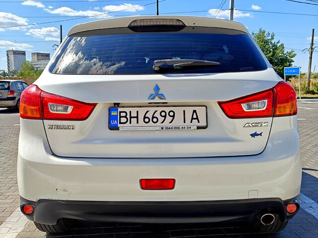 Белый Мицубиси АСХ, объемом двигателя 2 л и пробегом 124 тыс. км за 11500 $, фото 3 на Automoto.ua