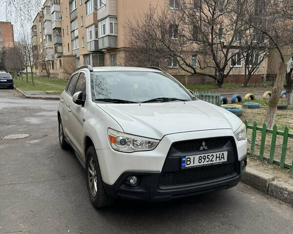 Белый Мицубиси АСХ, объемом двигателя 1.8 л и пробегом 160 тыс. км за 11500 $, фото 1 на Automoto.ua