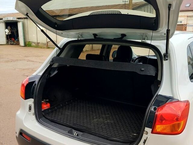 Білий Міцубісі АСХ, об'ємом двигуна 1.6 л та пробігом 155 тис. км за 9500 $, фото 4 на Automoto.ua