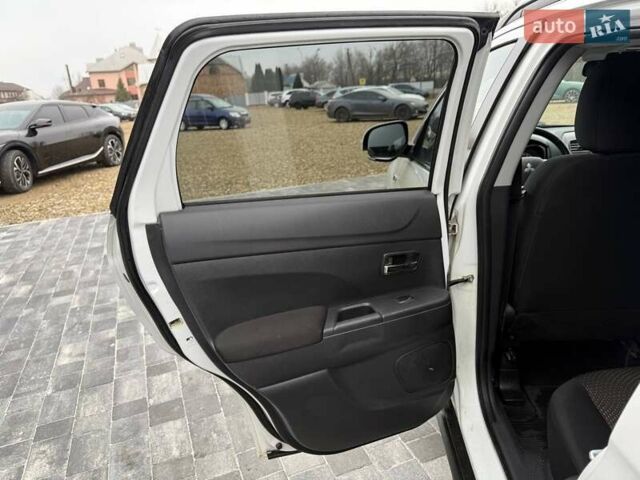 Белый Мицубиси АСХ, объемом двигателя 1.8 л и пробегом 205 тыс. км за 11599 $, фото 12 на Automoto.ua