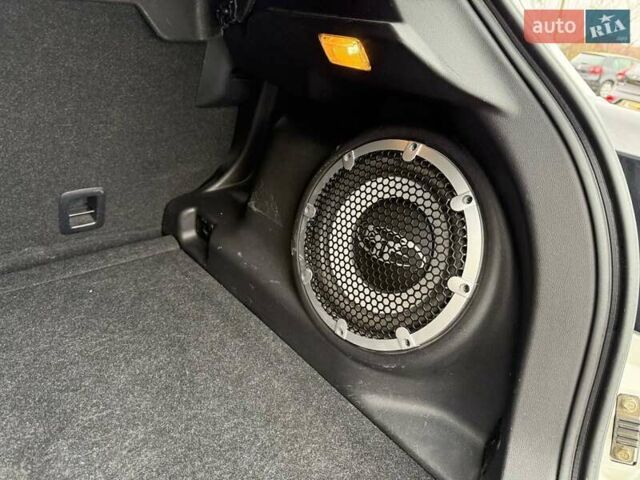 Белый Мицубиси АСХ, объемом двигателя 1.8 л и пробегом 205 тыс. км за 11599 $, фото 14 на Automoto.ua