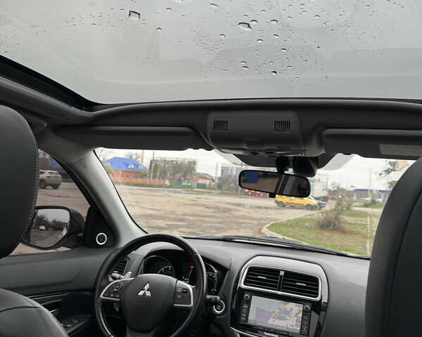 Белый Мицубиси АСХ, объемом двигателя 2.27 л и пробегом 152 тыс. км за 14500 $, фото 22 на Automoto.ua