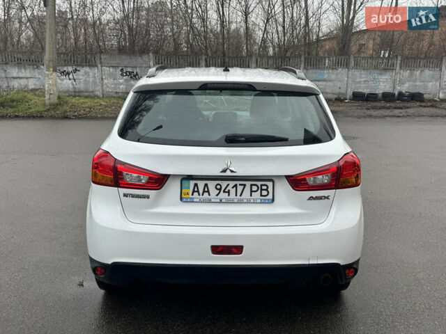 Білий Міцубісі АСХ, об'ємом двигуна 1.8 л та пробігом 113 тис. км за 10800 $, фото 7 на Automoto.ua
