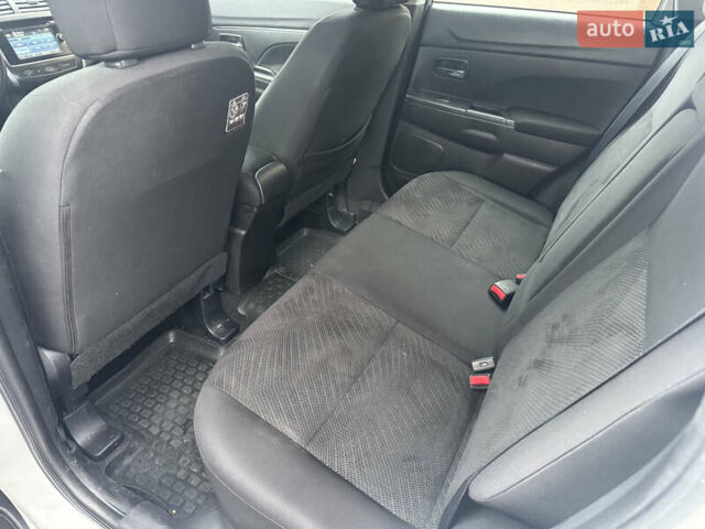 Білий Міцубісі АСХ, об'ємом двигуна 1.8 л та пробігом 113 тис. км за 10800 $, фото 24 на Automoto.ua