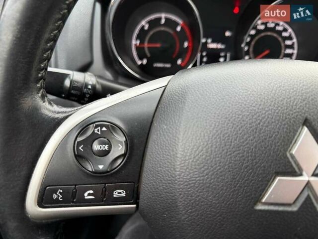 Белый Мицубиси АСХ, объемом двигателя 1.8 л и пробегом 205 тыс. км за 11599 $, фото 27 на Automoto.ua