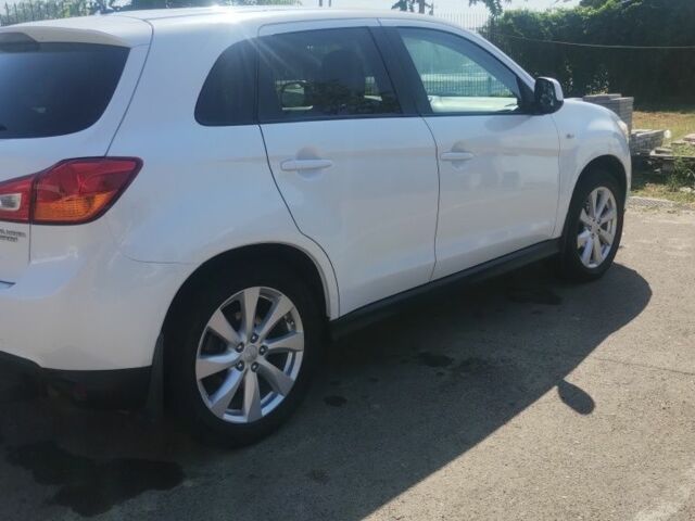 Белый Мицубиси АСХ, объемом двигателя 2 л и пробегом 124 тыс. км за 11500 $, фото 6 на Automoto.ua