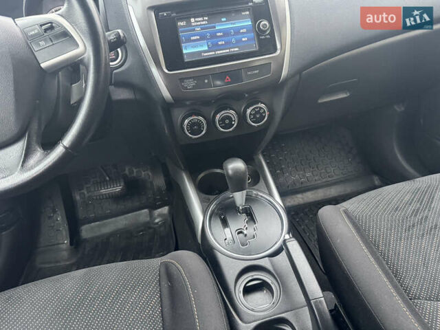 Білий Міцубісі АСХ, об'ємом двигуна 1.8 л та пробігом 113 тис. км за 10800 $, фото 22 на Automoto.ua