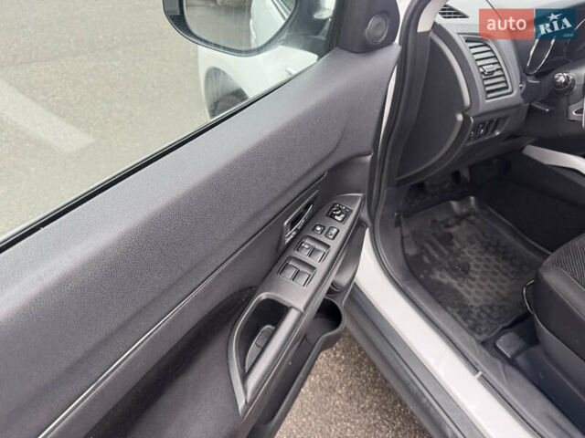 Білий Міцубісі АСХ, об'ємом двигуна 1.8 л та пробігом 113 тис. км за 10800 $, фото 23 на Automoto.ua