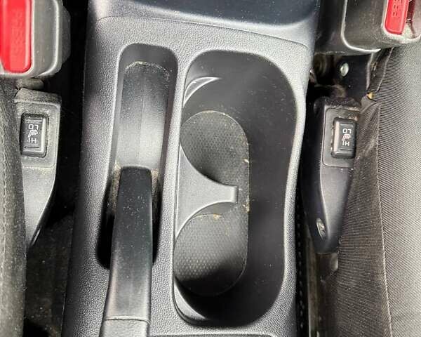 Белый Мицубиси АСХ, объемом двигателя 1.8 л и пробегом 205 тыс. км за 11599 $, фото 22 на Automoto.ua